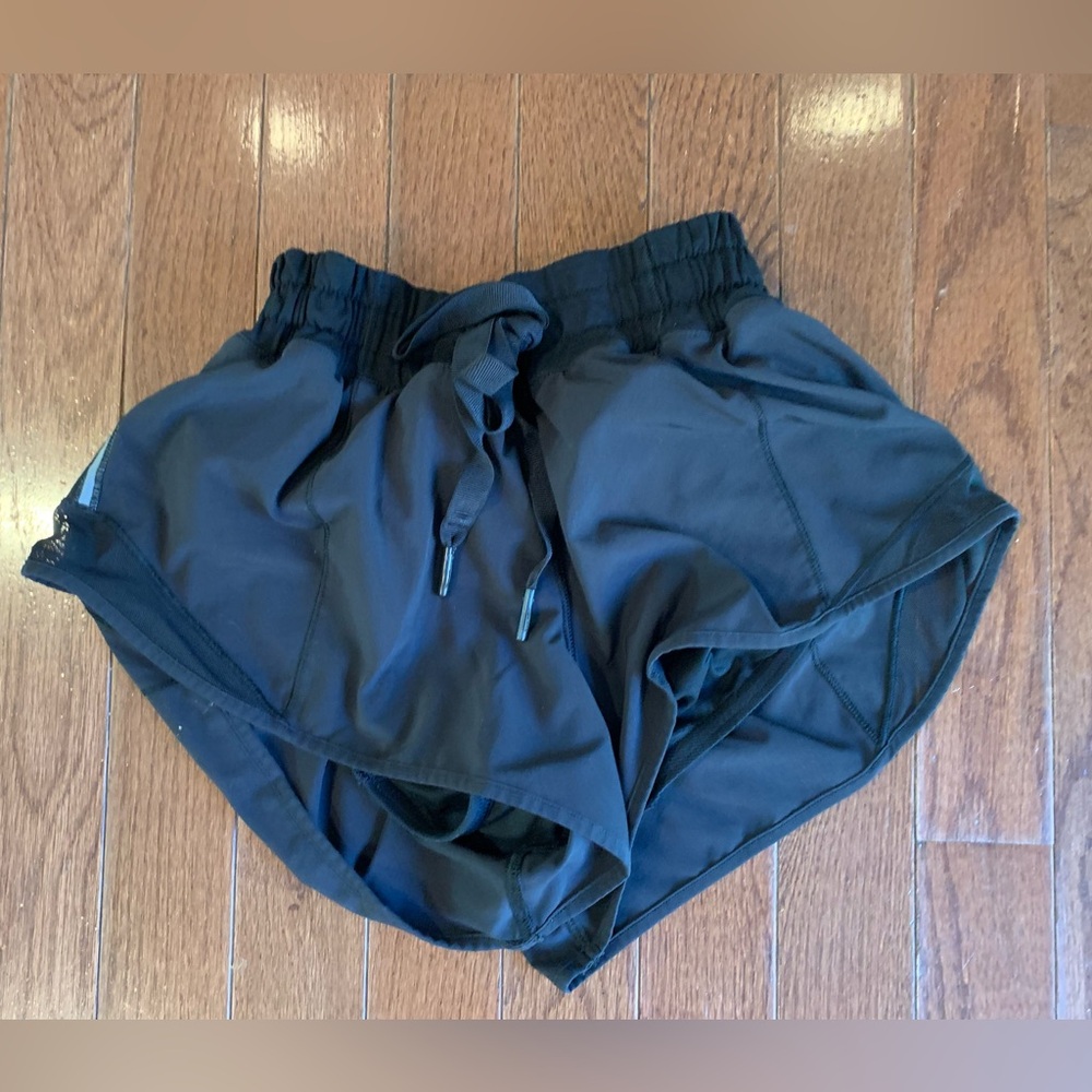 Lululemon hotly-hot low rise